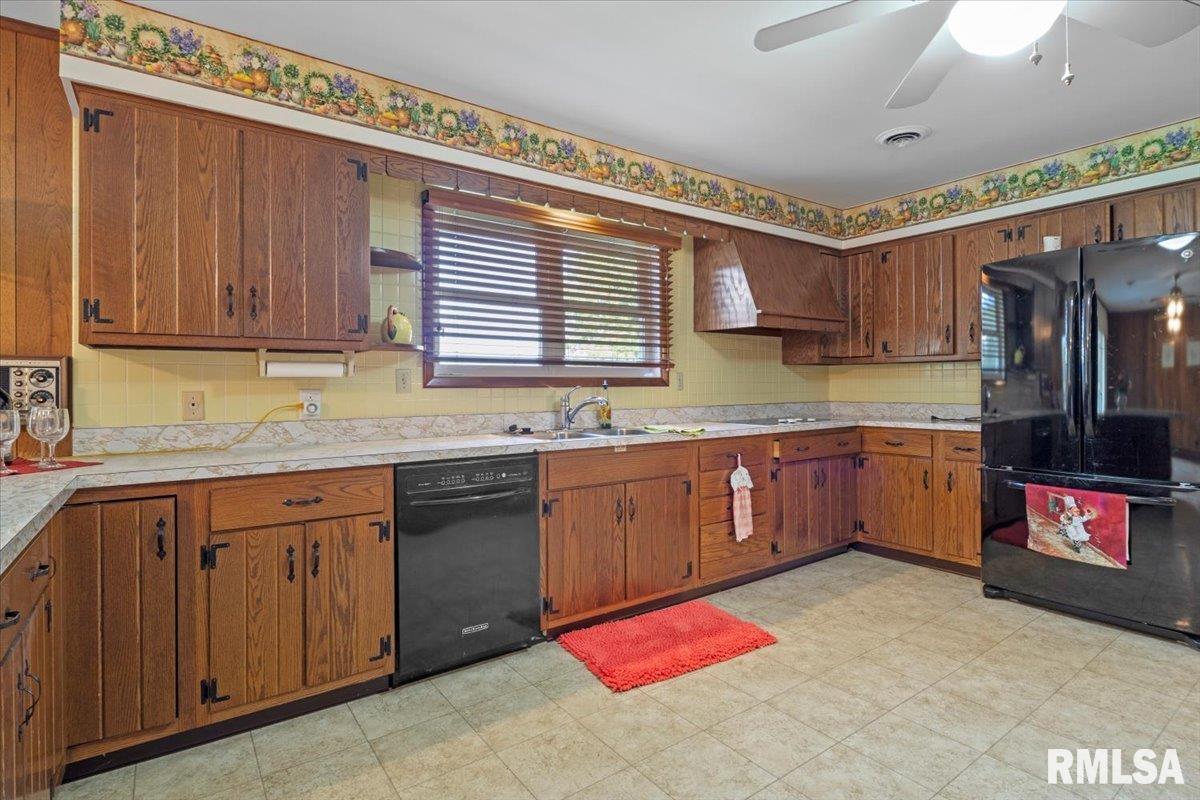 7001 Old Rte 36 Riverton, IL 62561 - Photo 14 of 46 Gallery Image 14