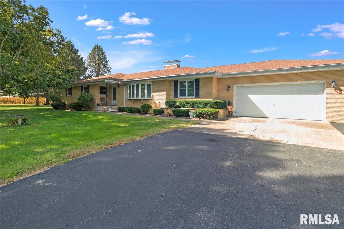 7001 Old Rte 36 Riverton, IL 62561 - Photo 4 of 46 Gallery Image 4