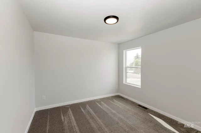 $369,990 | 216 Moose Street, Horseshoe Bend, ID 83629