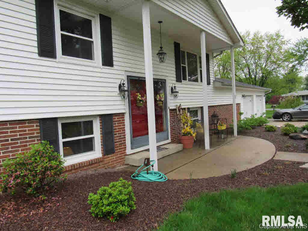 2518 Plateau Drive Springfield, IL 62707 - Photo 7 of 28 Gallery Image 7