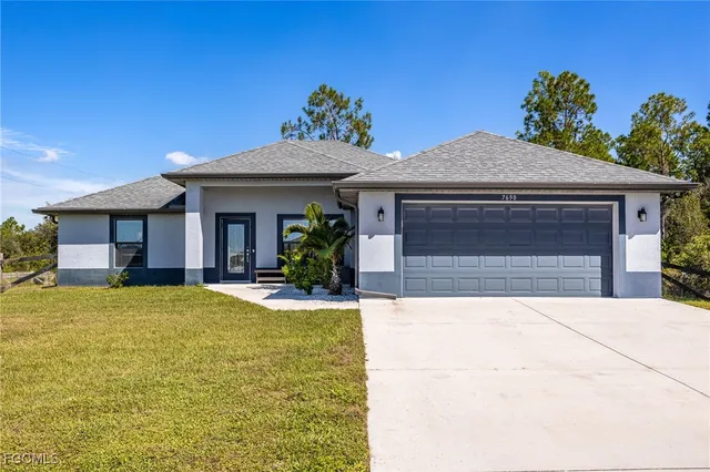 $469,000 | 7690 18th Place, LaBelle, FL 33935