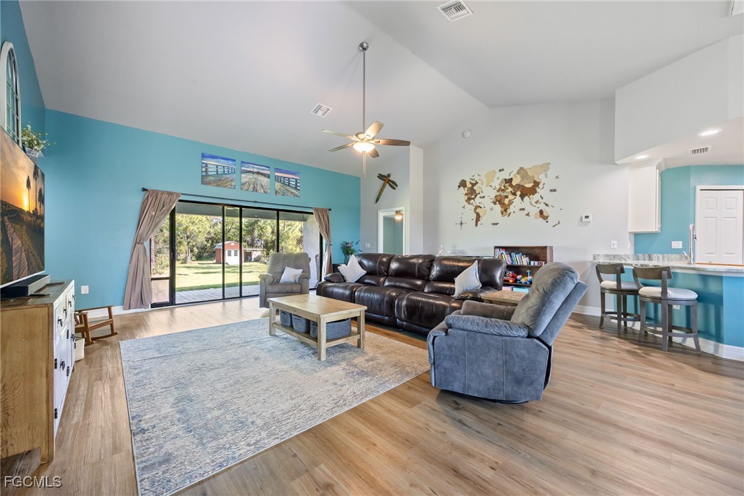 7690 18th Place LaBelle, FL 33935 - Photo 4 of 25