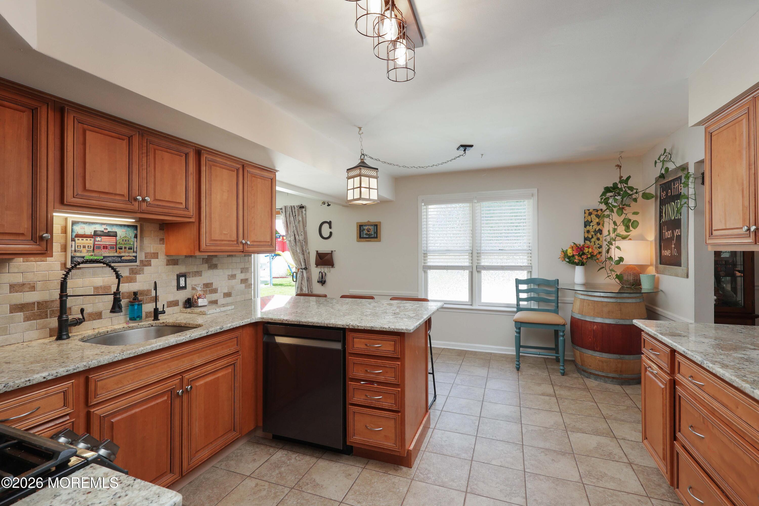 70 Starlight Road Howell, NJ 07731 - Photo 6 of 37 758A4761