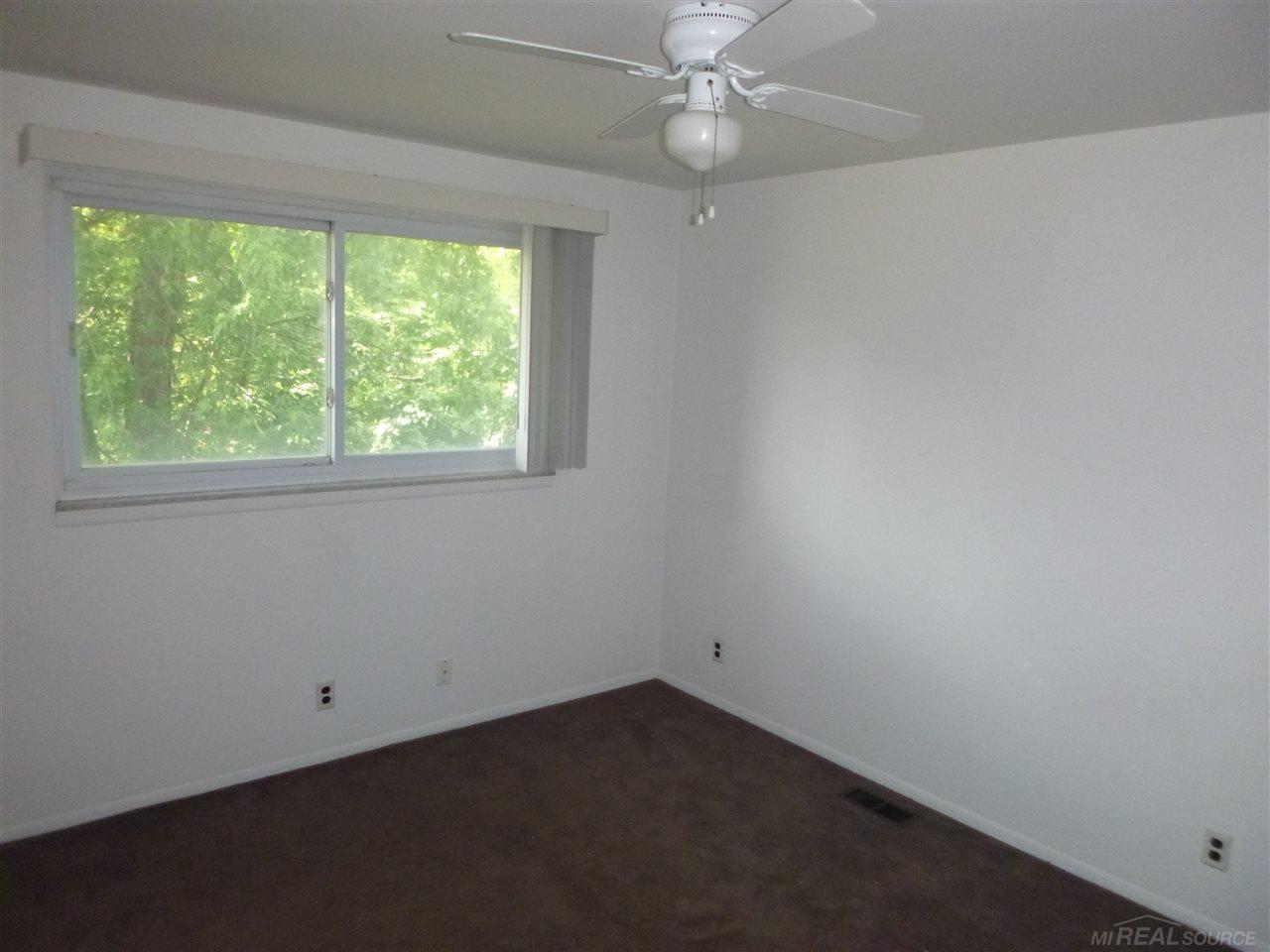 34071 Garfield Road Fraser, MI 48026 - Photo 9 of 12
