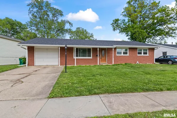 $159,000 | 16 Delmar Drive, Springfield, IL 62703