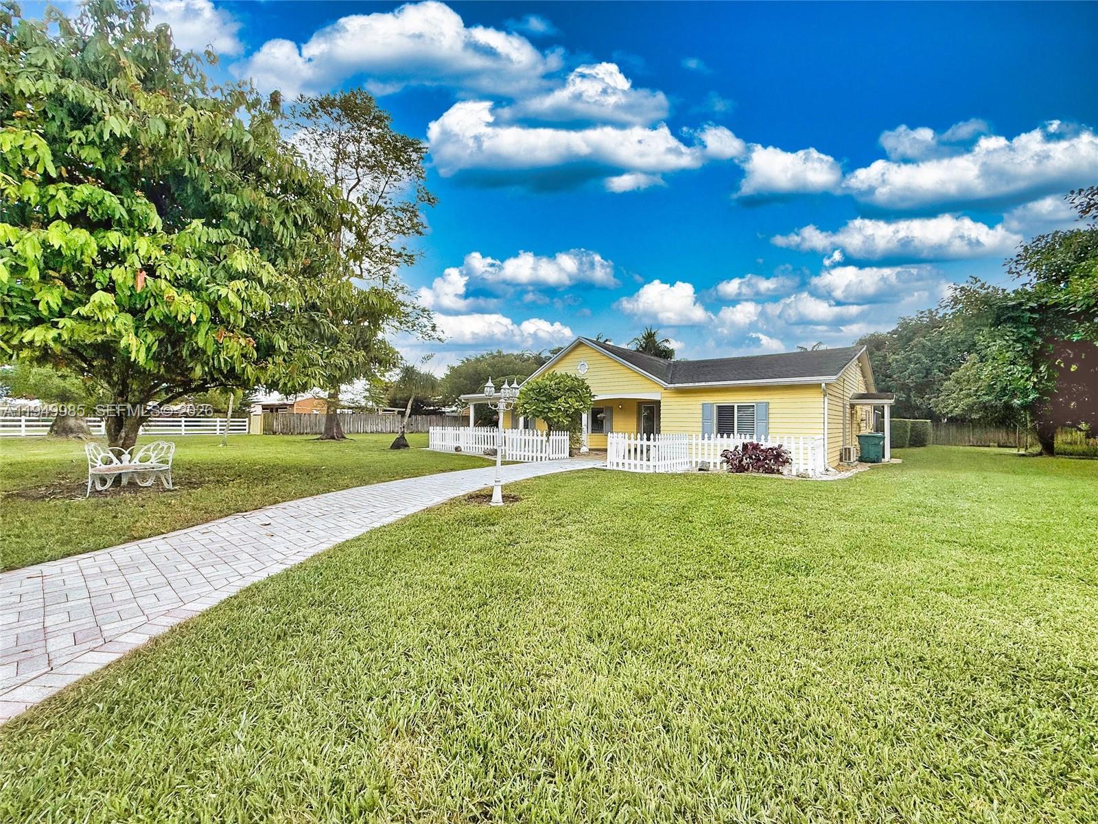 19280 Southwest 304th Street Homestead, FL 33030 - Photo 2 of 57