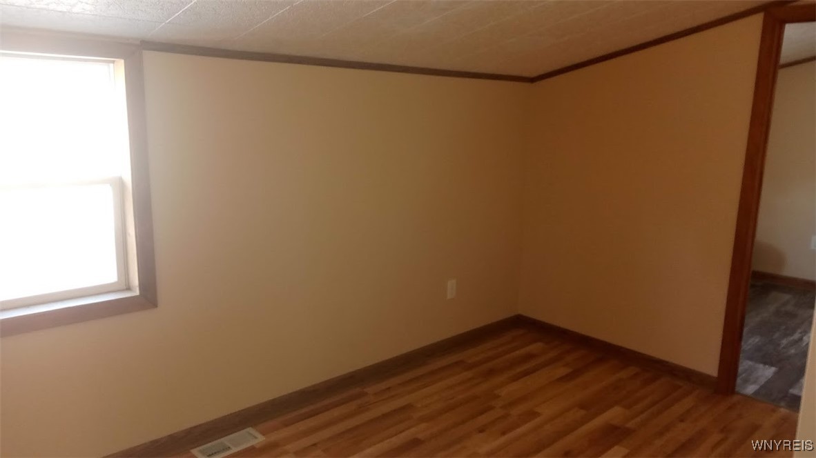 90 Allen Street Lockport City, NY 14094 - Photo 16 of 27