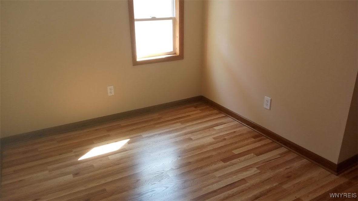 90 Allen Street Lockport City, NY 14094 - Photo 17 of 27