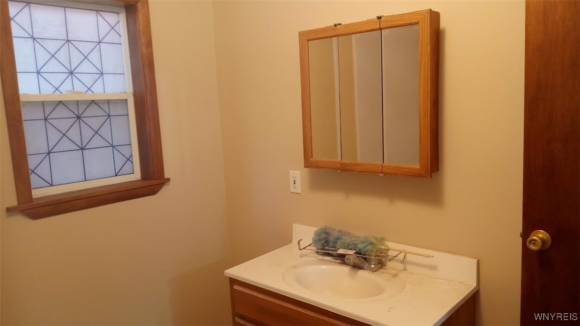 90 Allen Street Lockport City, NY 14094 - Photo 20 of 27