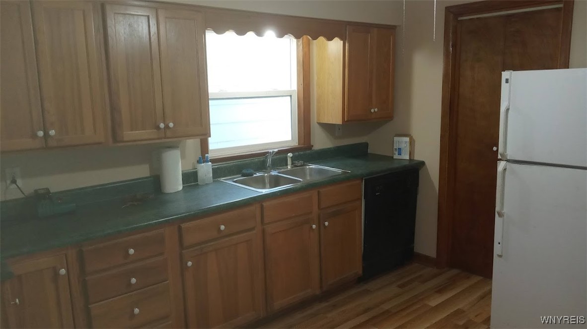 90 Allen Street Lockport City, NY 14094 - Photo 9 of 27