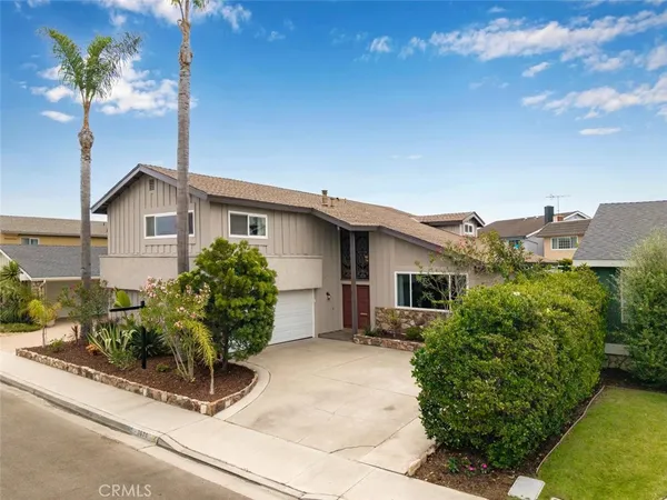 $1,899,999 | 3670 Bluebell Street, Seal Beach, CA 90740