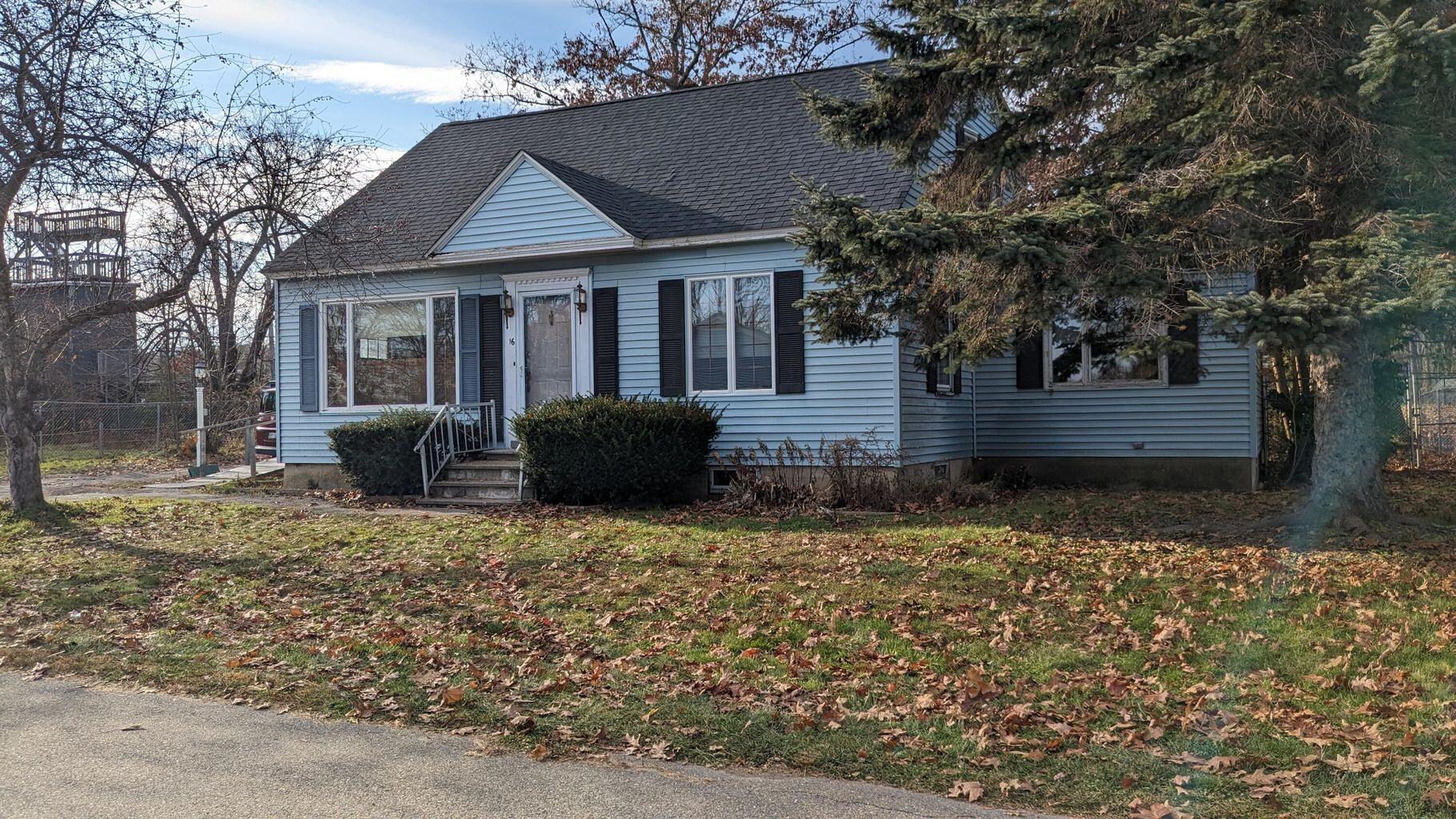 16 Vose Street Waterville, ME 04901 - Photo 4 of 52 4