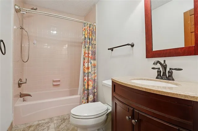 $289,900 | 4005 Hillcrest Drive, Marrero, LA 70072