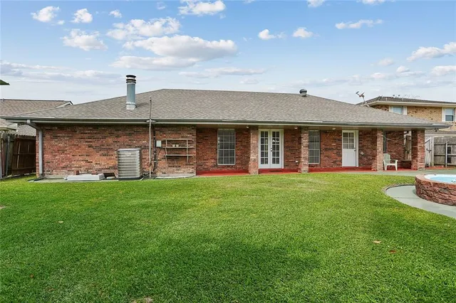 $289,900 | 4005 Hillcrest Drive, Marrero, LA 70072