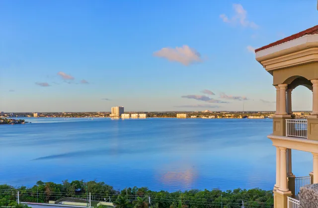 $4,595,000 | 5310 North Ocean Drive, Unit PH 1201, Singer Island, FL 33404