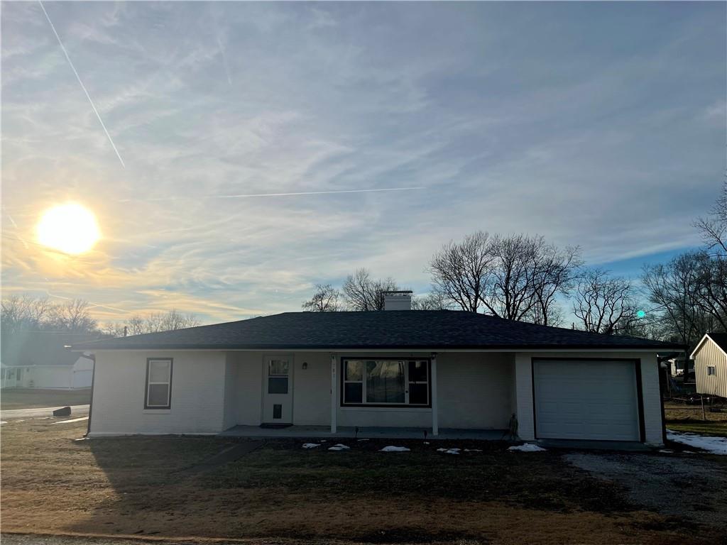 701 North Cherry Street Cameron, MO 64429 - Photo 2 of 15