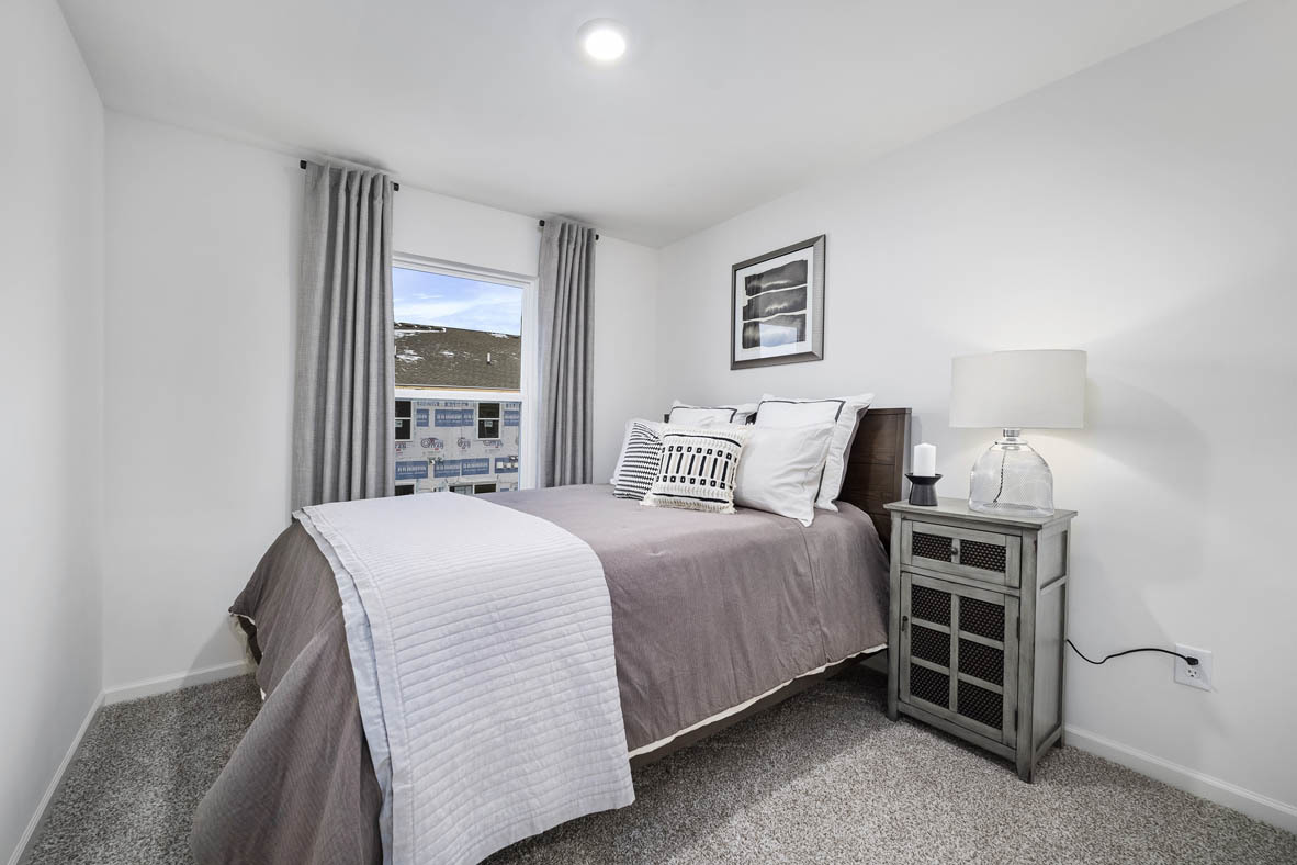 1479 Yosemite Way Pingree Grove, IL 60140 - Photo 25 of 27 a bedroom with a bed and a window
