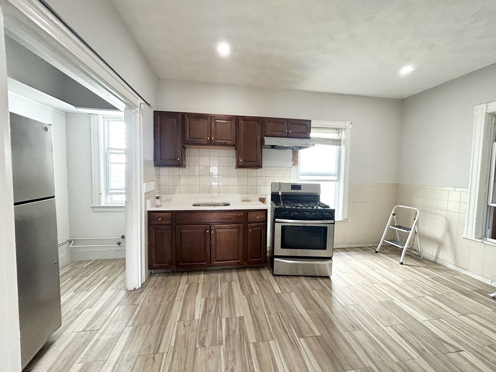 22 Humphreys Street, Unit 3 Boston, MA 02125 - Photo 2 of 8