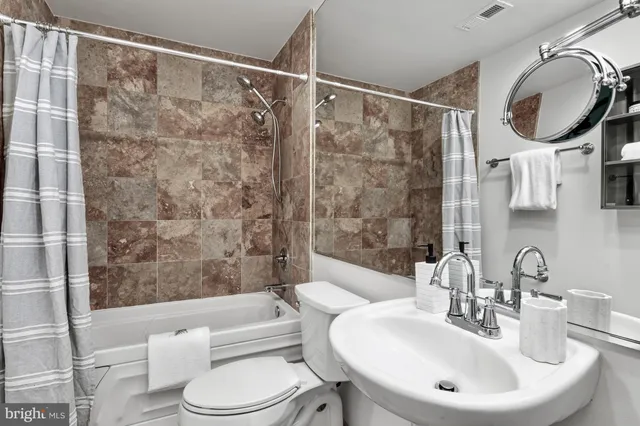 $1,175,000 | 1300 13th Street Northwest, Unit 801, Washington, DC 20005