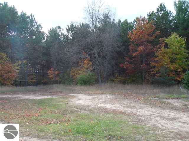 8989 Cedar Run Road Traverse City, MI 49685 - Photo 20 of 22 1731491-19.JPG