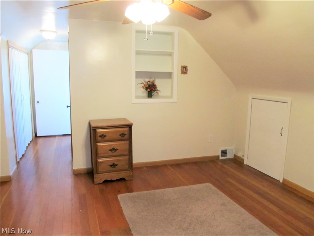 4149 Stilmore Road Cleveland, OH 44121 - Photo 18 of 25 Second Floor Master