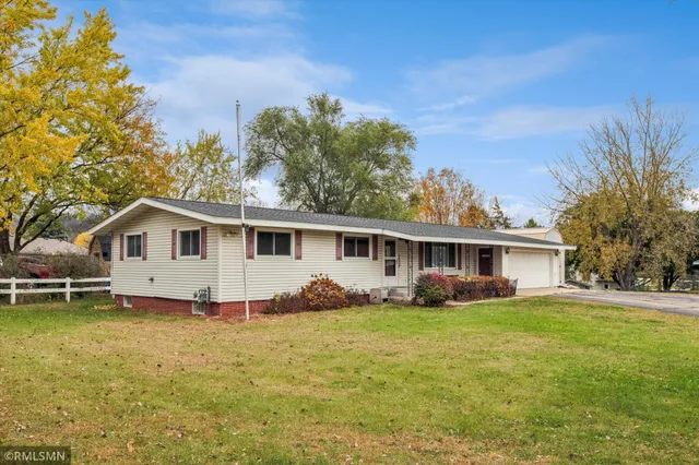 $259,900 | 104 Bavarian Circle, Cannon Falls, MN 55009