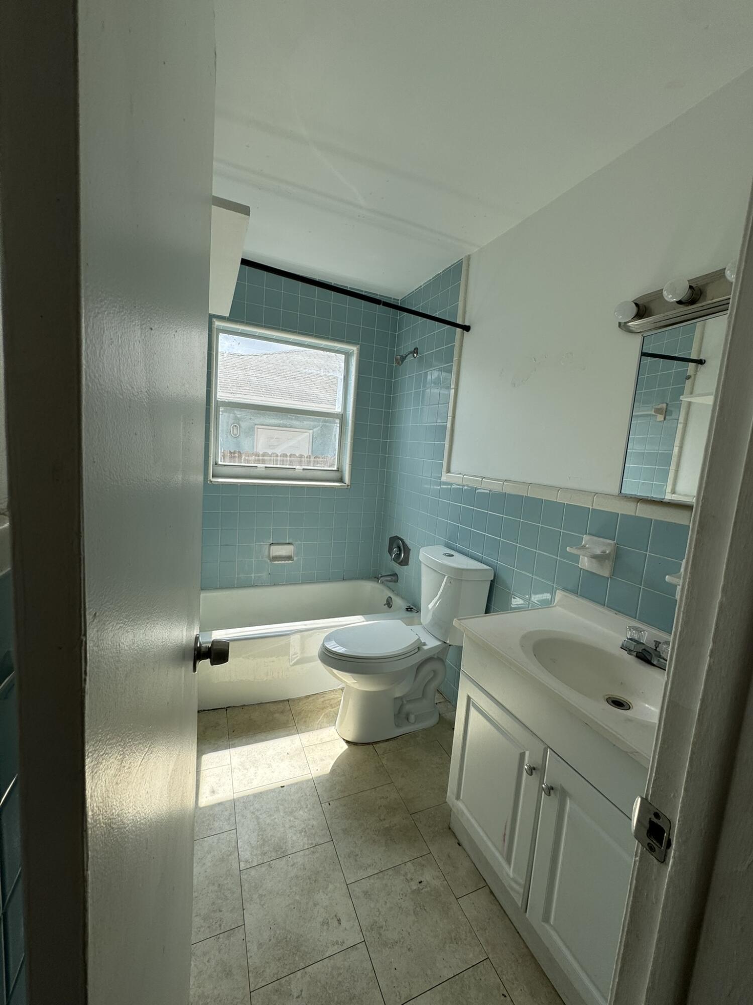 1245 West 35th Street Riviera Beach, FL 33404 - Photo 39 of 47 IMG_5130