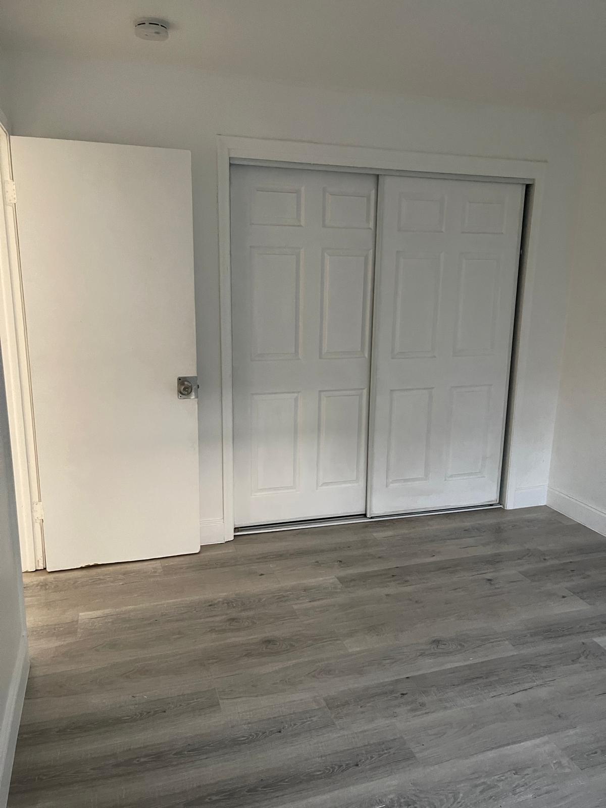 1245 West 35th Street Riviera Beach, FL 33404 - Photo 5 of 47 5af5f48f-1adf-4da3-8c69-3c65ee84b36c