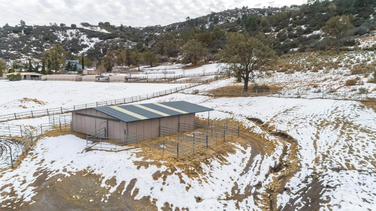 27700 Cumberland Road Tehachapi, CA 93561 - Photo 41 of 62 Gallery Image 41