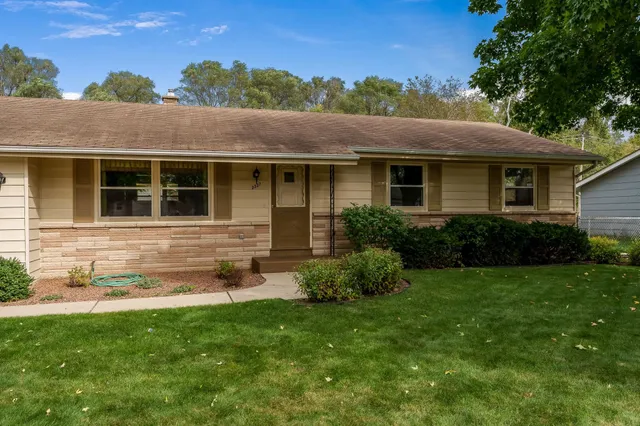$299,000 | 3337 Colby Lane, Janesville, WI 53546