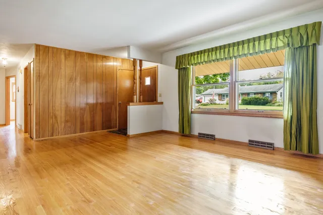 $299,000 | 3337 Colby Lane, Janesville, WI 53546