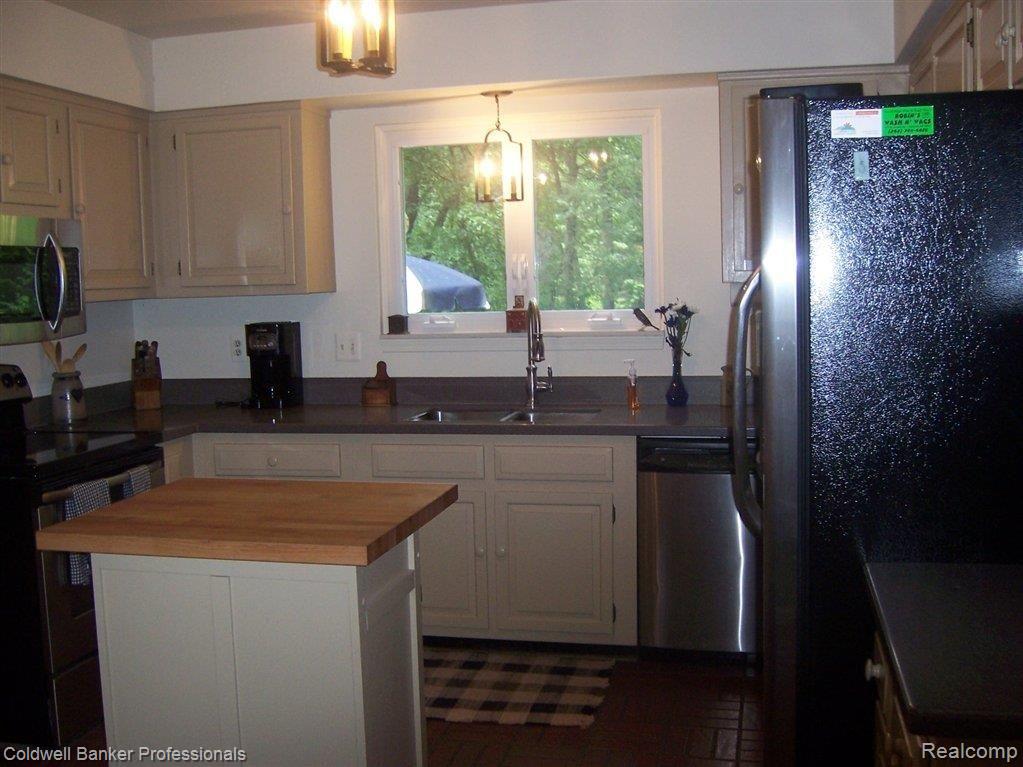 19400 Beverly Road Franklin, MI 48025 - Photo 8 of 17 102_7458.JPG