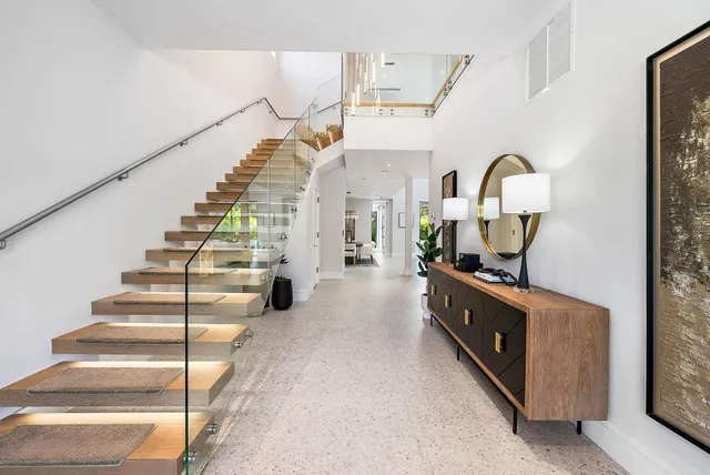 a view of entryway and hall