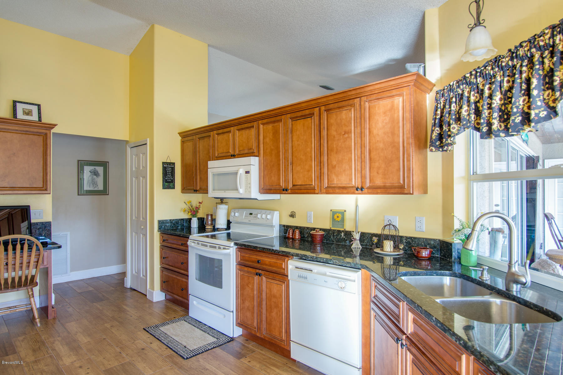 4545 Grant Road Grant Valkaria, FL 32949 - Photo 7 of 38 Kitchen view 1