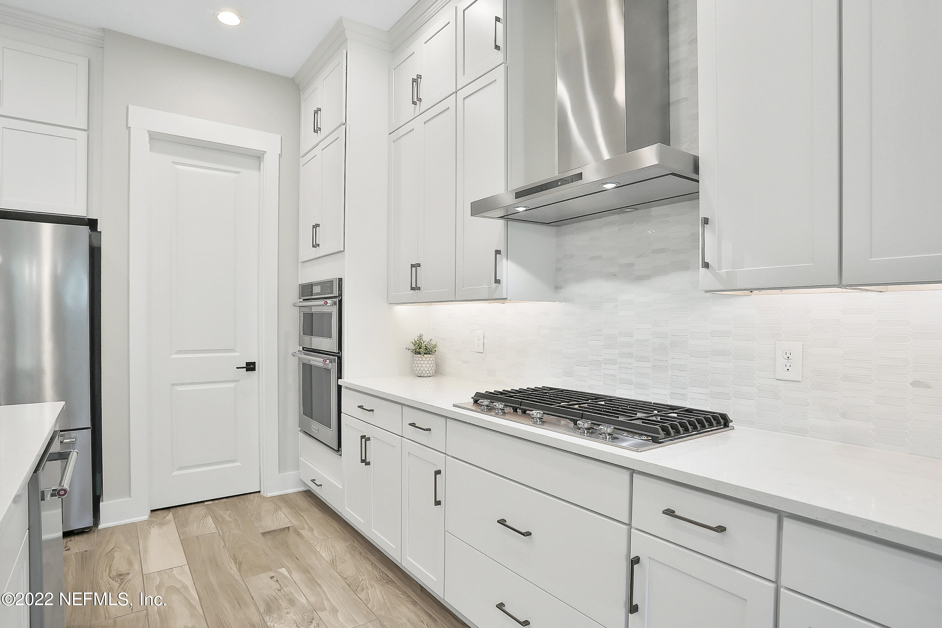 10170 Silverbrook Trail Jacksonville, FL 32256 - Photo 15 of 62 Stovetop