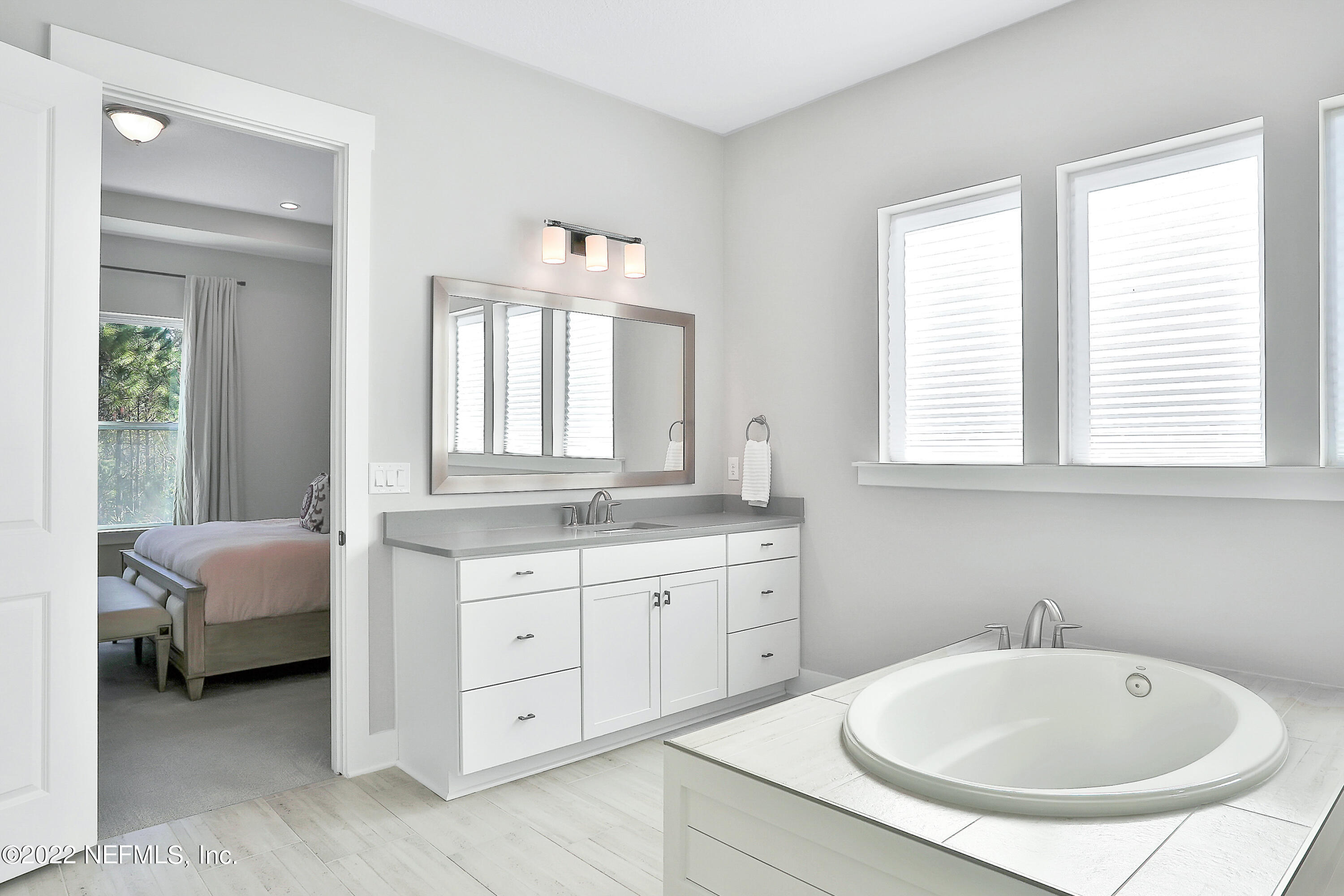 10170 Silverbrook Trail Jacksonville, FL 32256 - Photo 27 of 62 Master bath