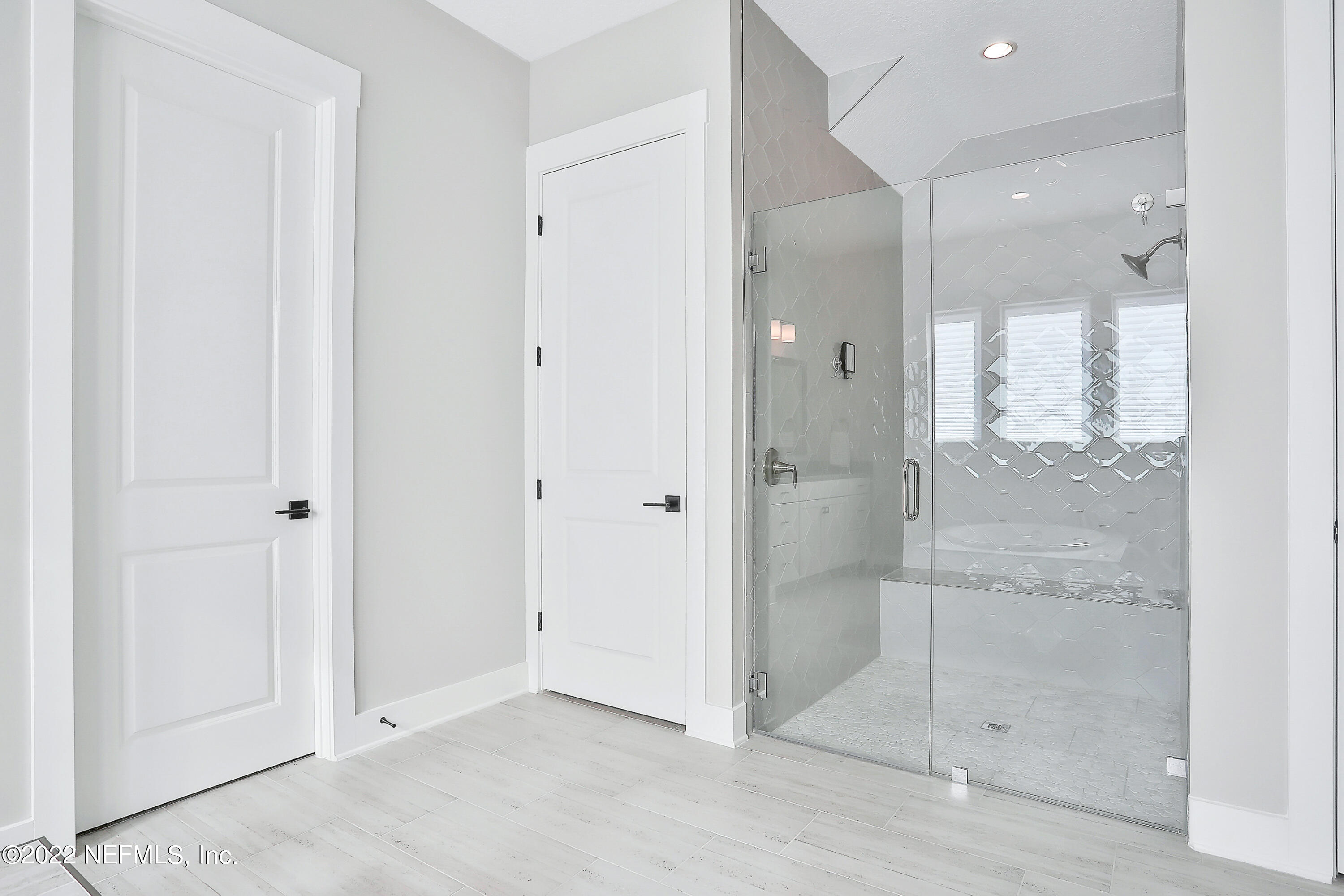 10170 Silverbrook Trail Jacksonville, FL 32256 - Photo 30 of 62 Large Shower