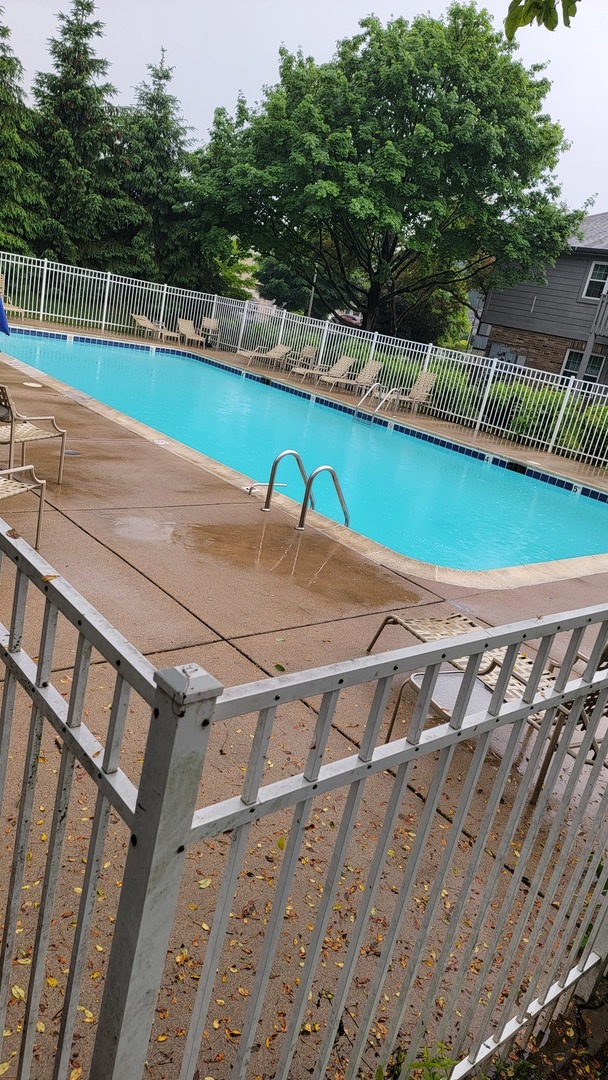 19 Foxcroft Road, Unit 131 Naperville, IL 60565 - Photo 22 of 22 a view of a tennis court