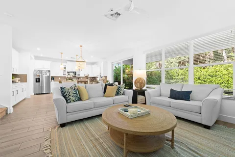 $630,000 | 6819 Pointe Of Woods Drive, West Palm Beach, FL 33413