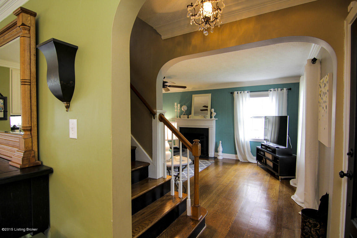 205 Ring Road Louisville, KY 40207 - Photo 7 of 68 View into living room.