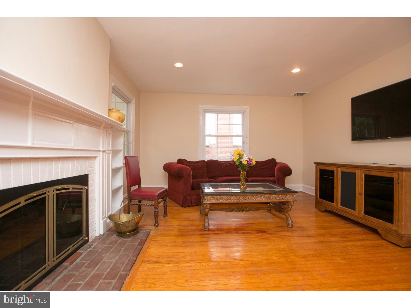 33 Henley Road Wynnewood, PA 19096 - Photo 8 of 23 Living Room