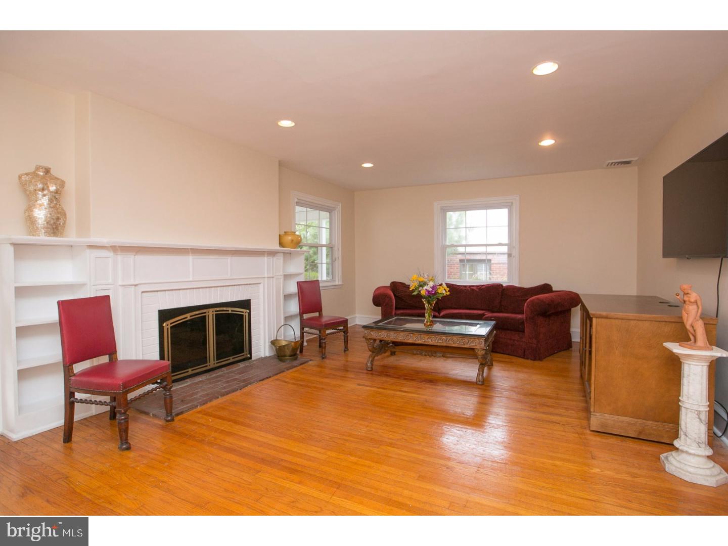 33 Henley Road Wynnewood, PA 19096 - Photo 9 of 23 Living Room