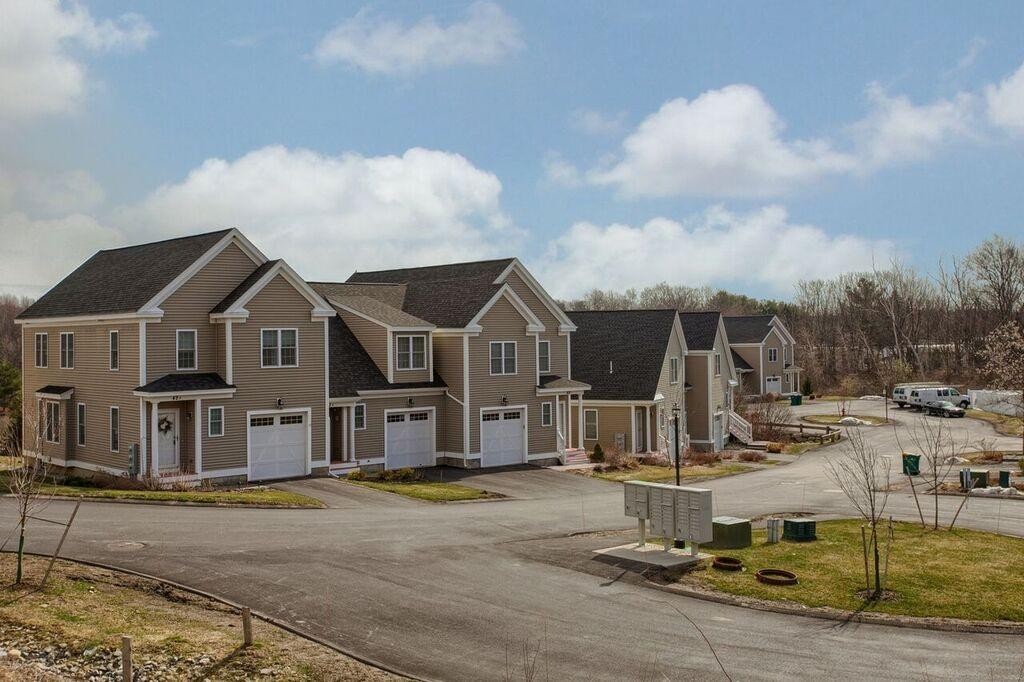 42 A Longview Circle, Unit 42 Ayer, MA 01432 - Photo 4 of 30