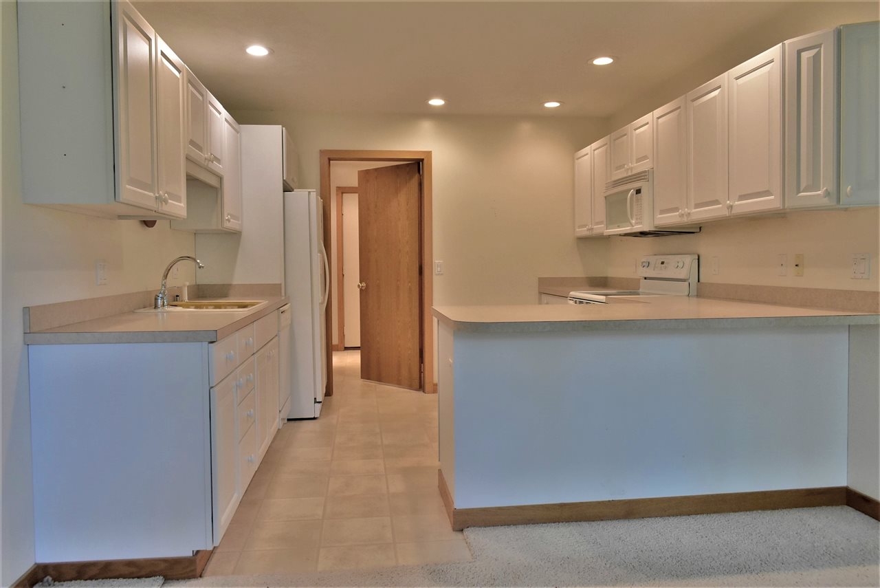 6501 Mission Ridge Traverse City, MI 49686 - Photo 9 of 45 1875120-8.JPG