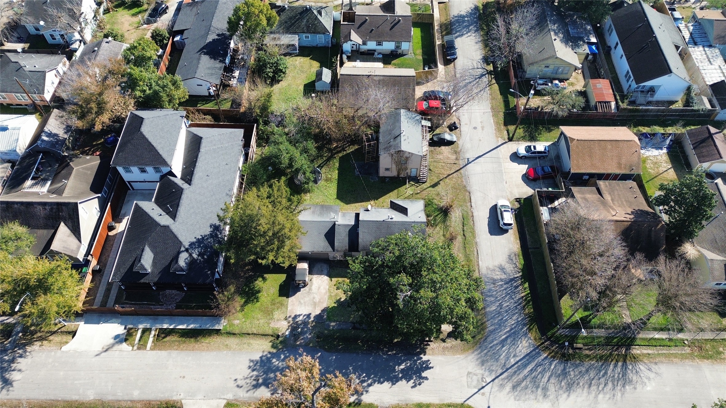 1502 Tabor Street Houston, TX 77009 - Photo 21 of 27 an aerial view of houses and roads