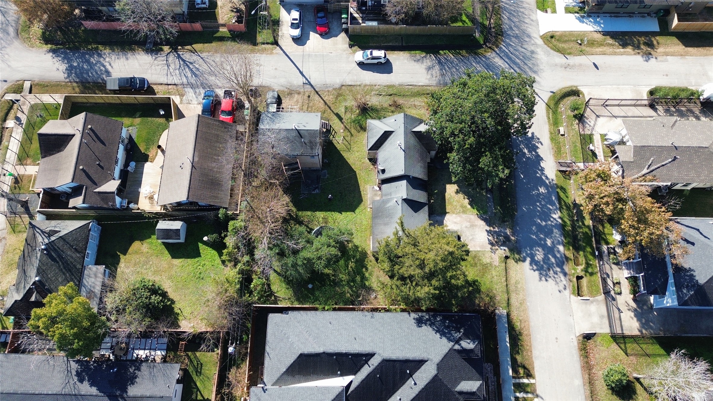 1502 Tabor Street Houston, TX 77009 - Photo 26 of 27 an aerial view of houses with outdoor space