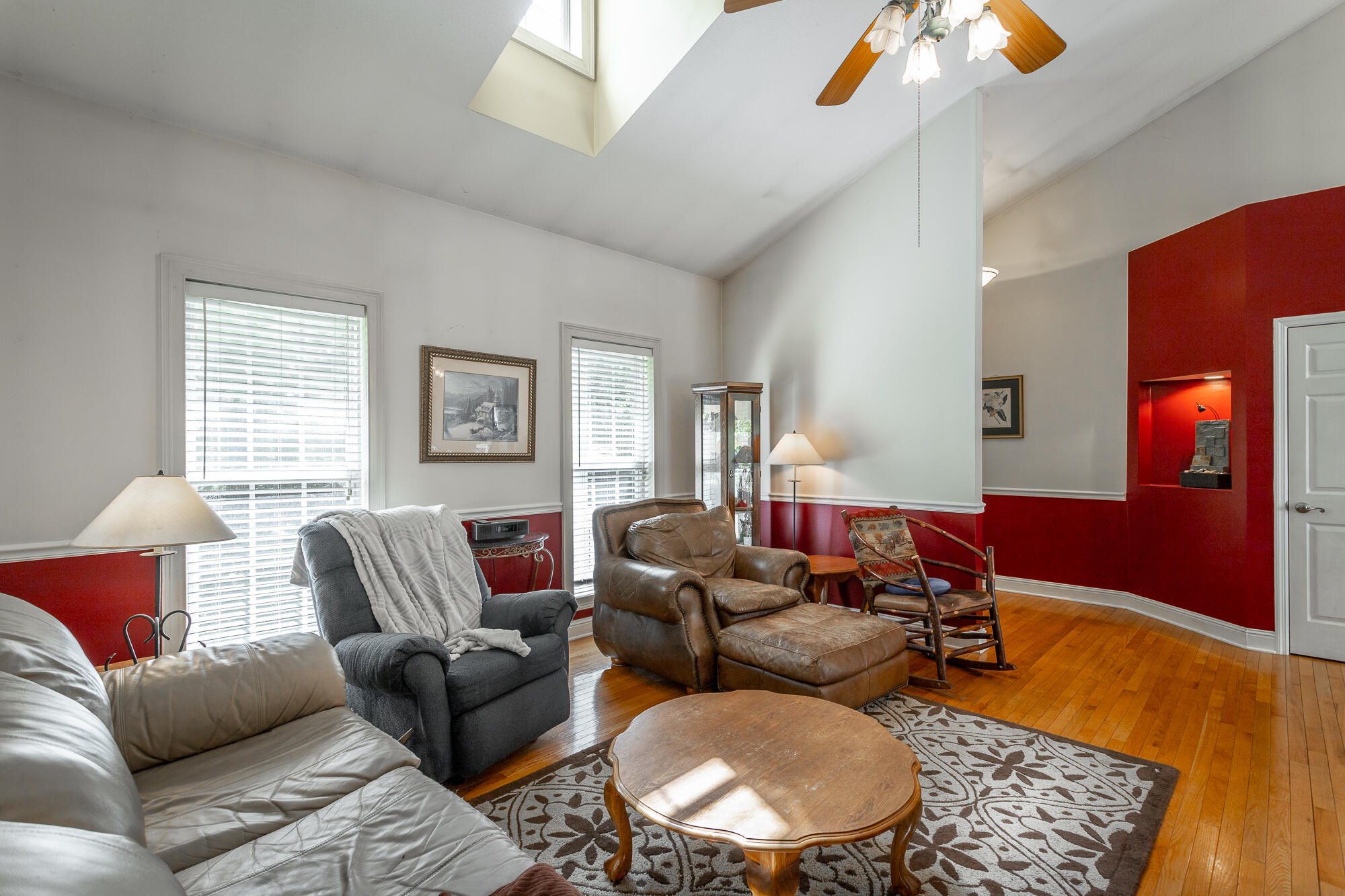 188 Lookout Drive Rising Fawn, GA 30738 - Photo 32 of 70 Living Room
