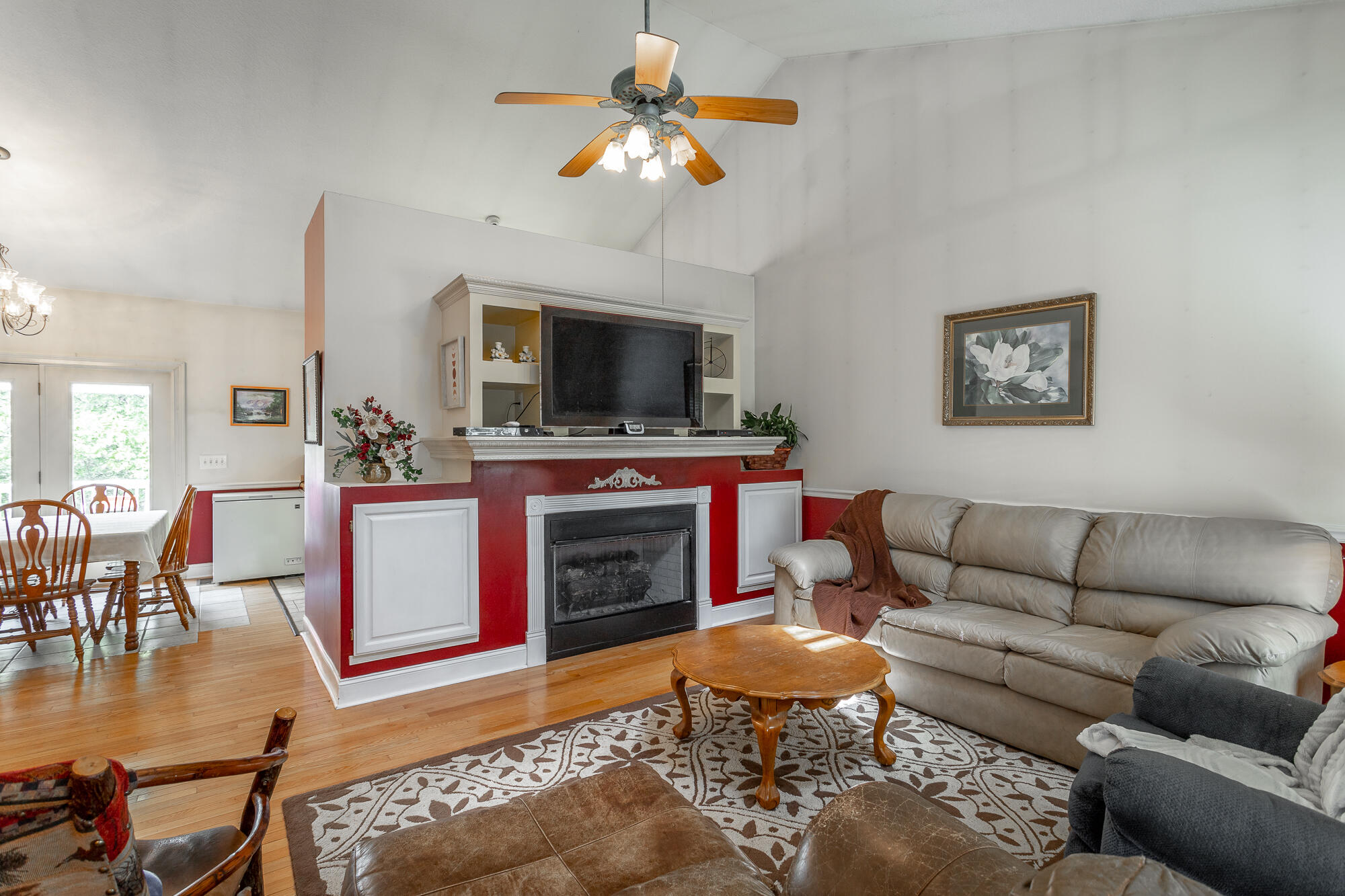 188 Lookout Drive Rising Fawn, GA 30738 - Photo 33 of 70 Living Room