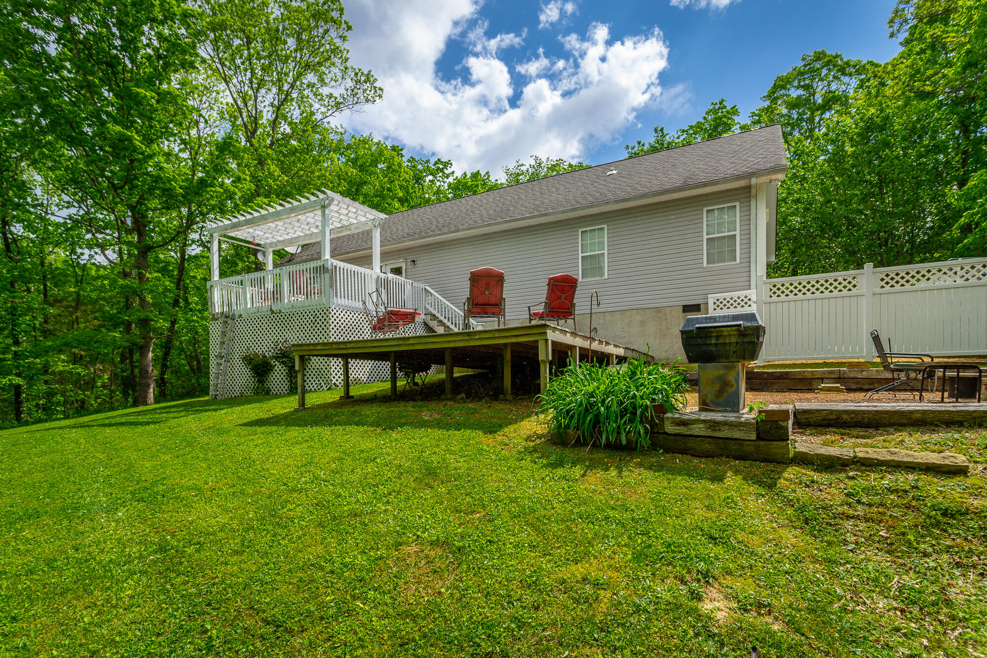 188 Lookout Drive Rising Fawn, GA 30738 - Photo 4 of 70 Back Yard