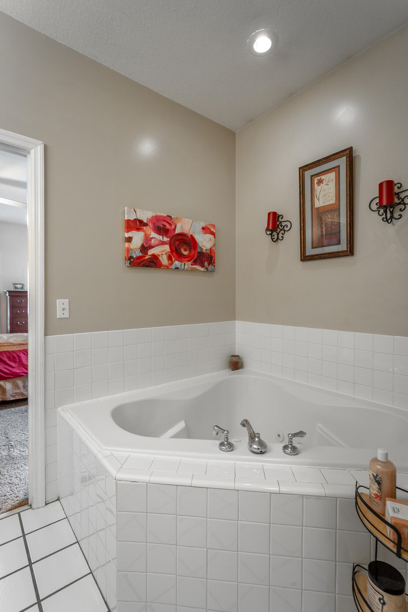 188 Lookout Drive Rising Fawn, GA 30738 - Photo 10 of 70 Bathtub in Master Bath